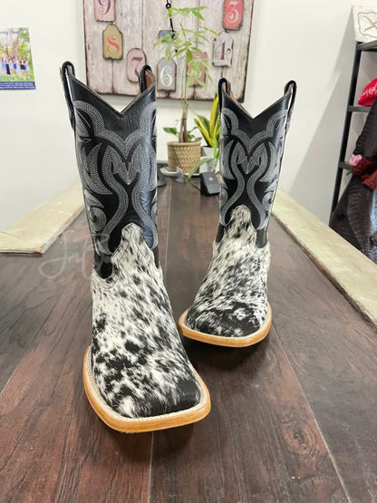 Cowhide Salt and Pepper Black and White - 9 1/2 E - Cowboy boots