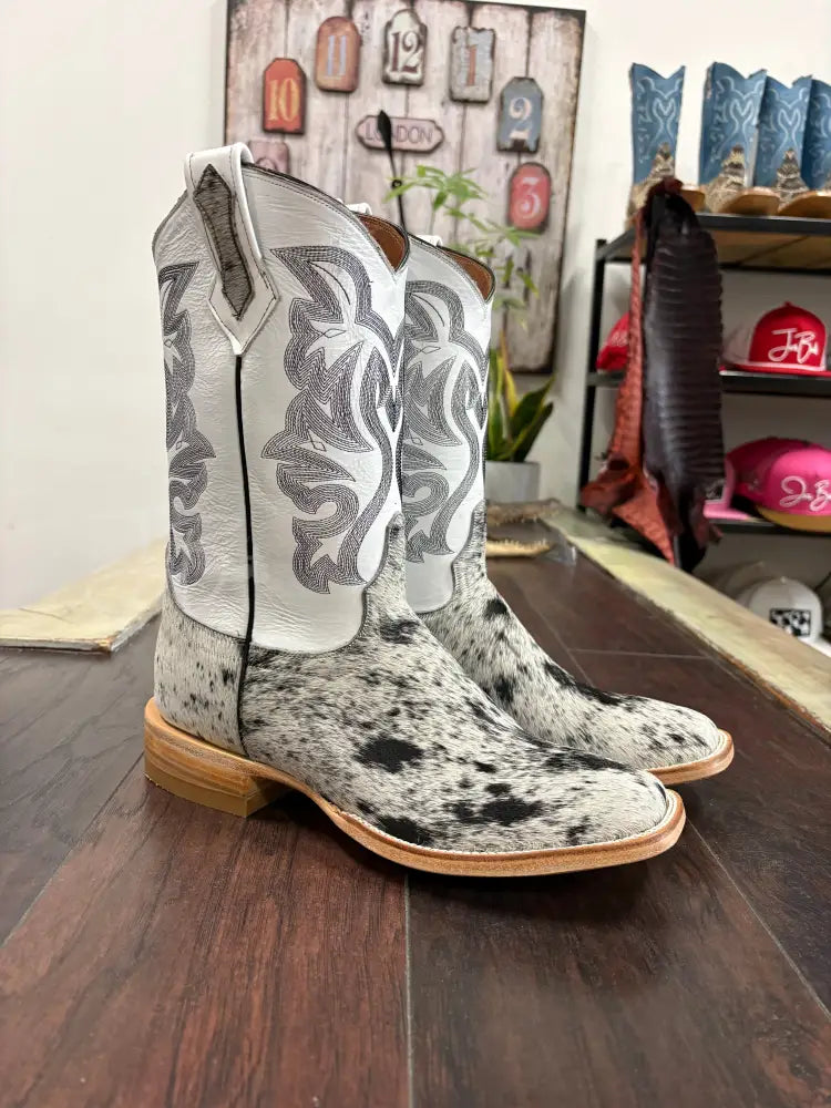 Cowhide Salt and Pepper-Justin Toe - Cowboy boots
