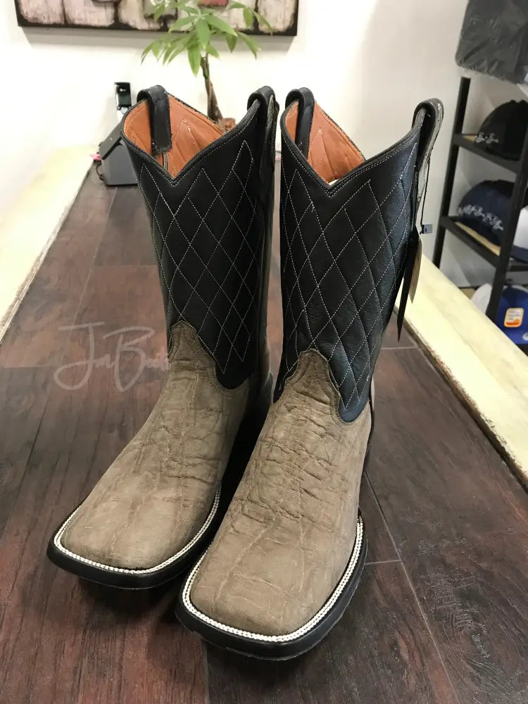 Elephant- Gray - 10.5 E - Boots