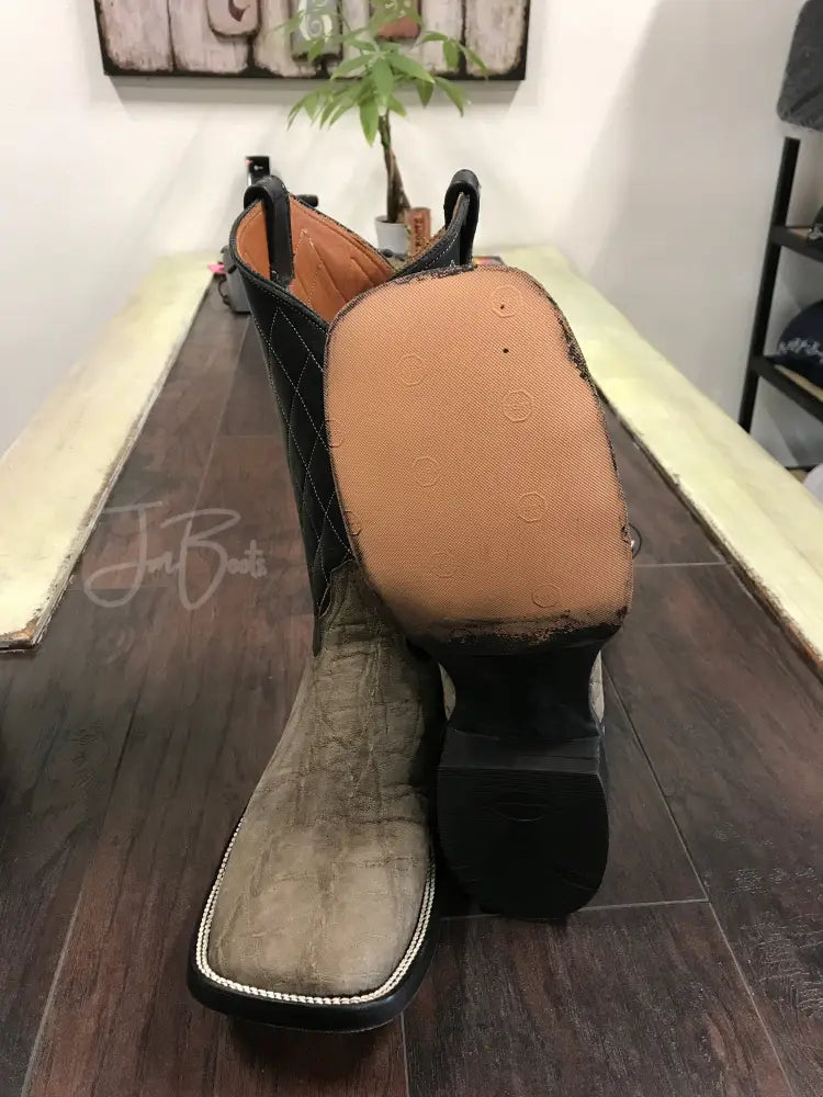 Elephant- Gray - 10.5 E - Boots