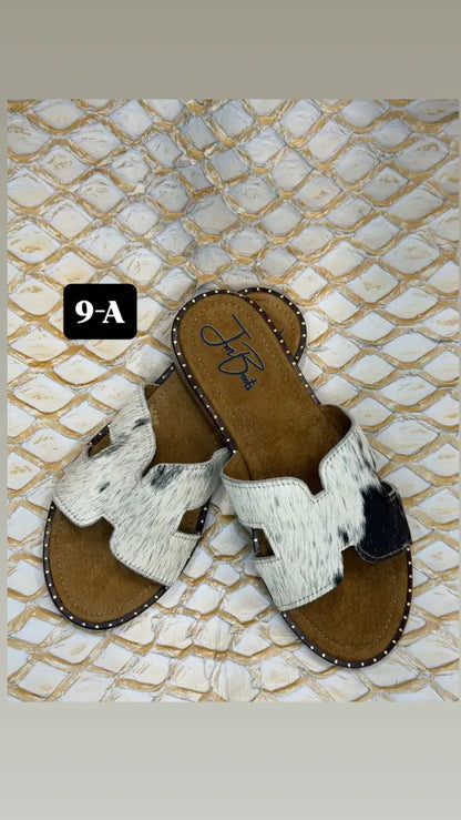 JM Cowhide sandals Sz 9 - 9-A