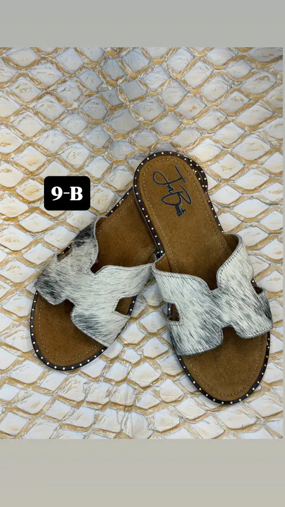 JM Cowhide sandals Sz 9 - 9-B
