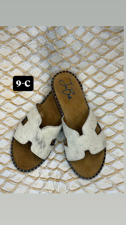 JM Cowhide sandals Sz 9 - 9-C