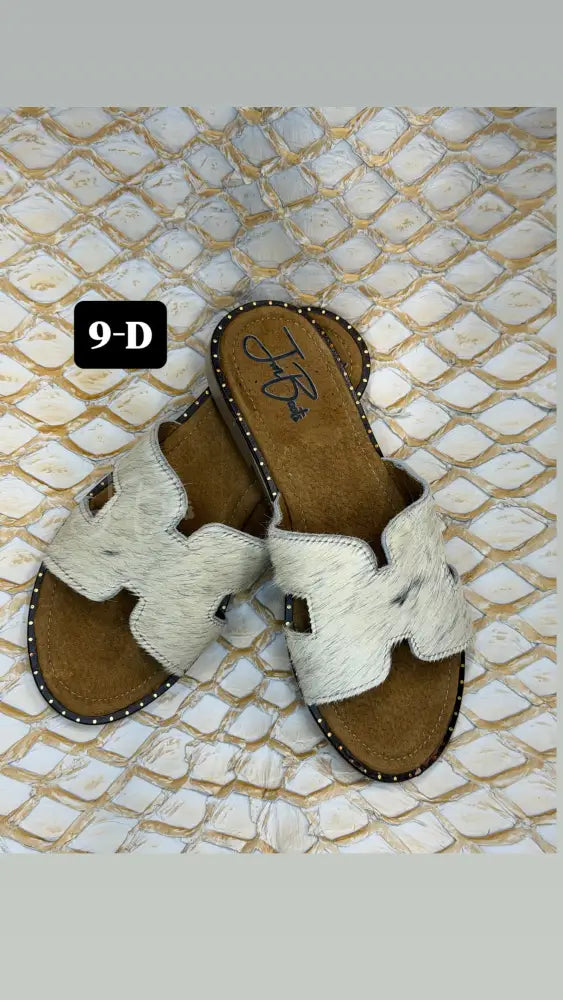 JM Cowhide sandals Sz 9 - 9-D