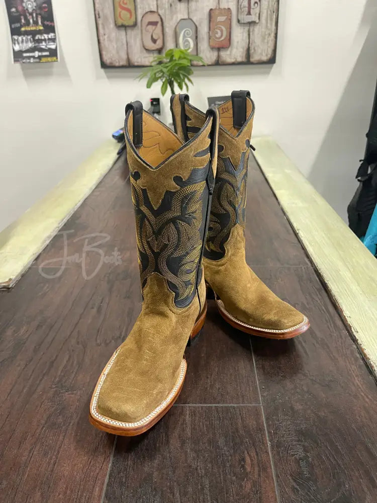 Ladies-brown Roughout - Ladies- Size 6 D - Boots