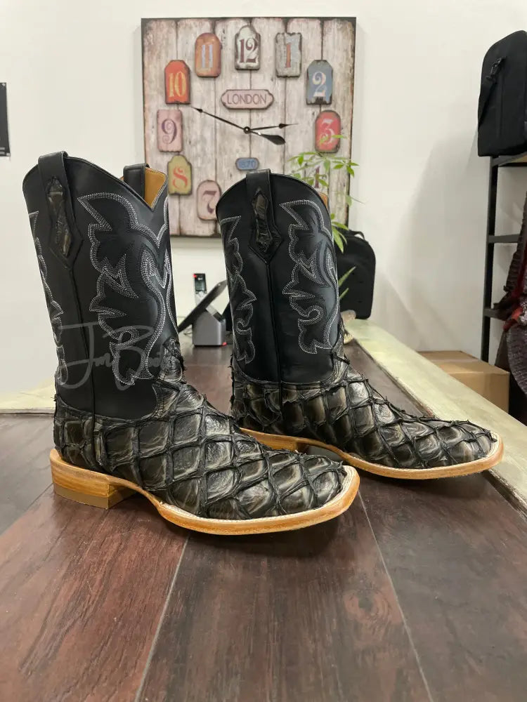 Pirarucu- Black Camel Rise Boots