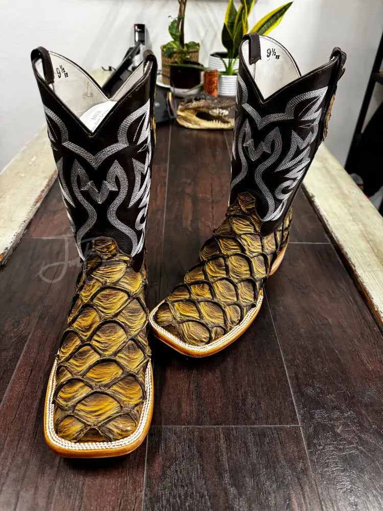 Pirarucu- Brown Camel Rise - Boots