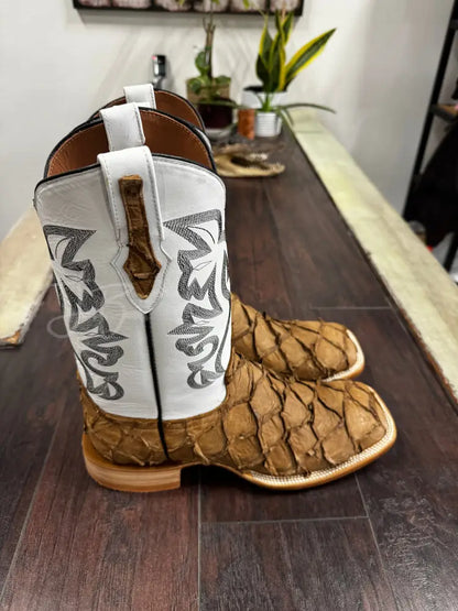 Pirarucu- Camel - Boots