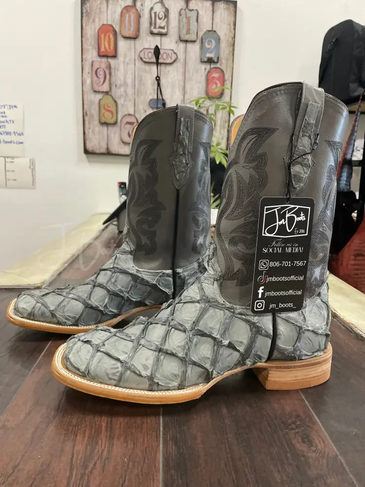 Pirarucu- Cement Grey Boots