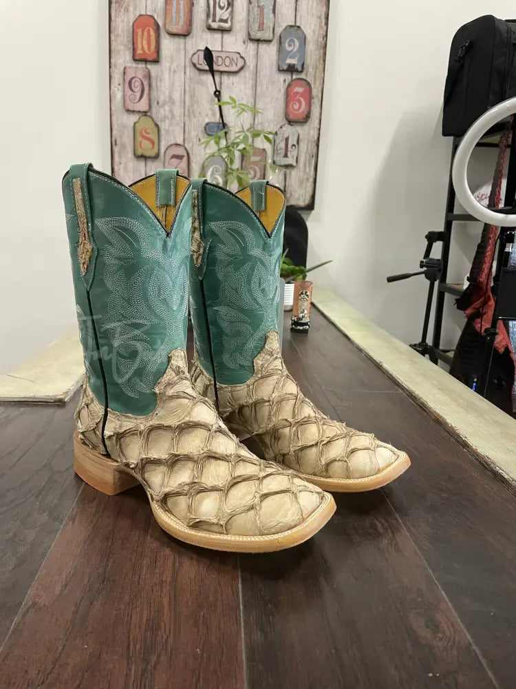 Pirarucu-Sandy Beige Boots