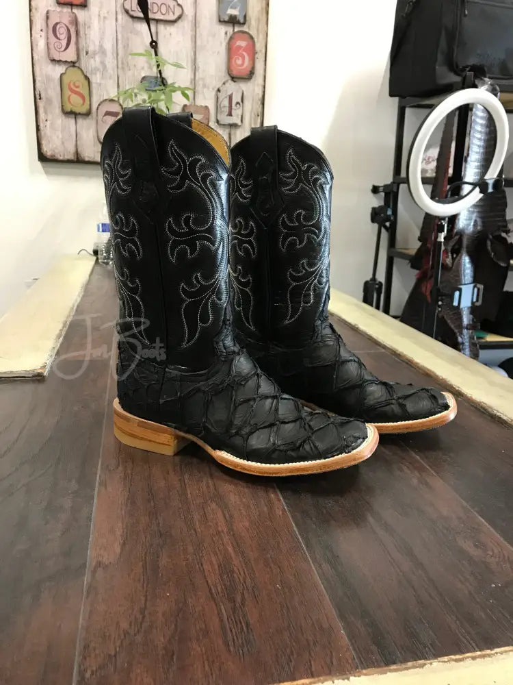PRR Black Embroidered - 6 EE - Boots