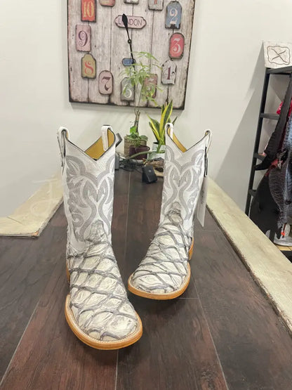 PRR- Blanco con Plata - 10 1/2 D - Boots