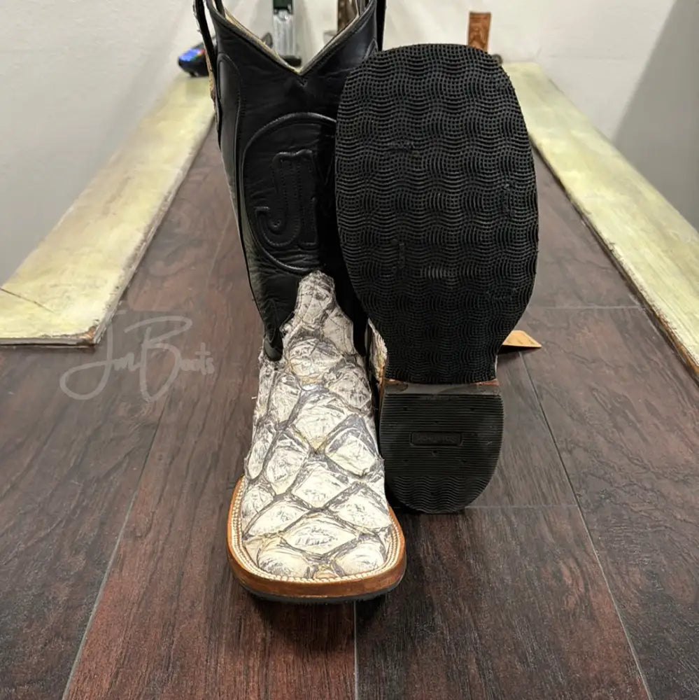 PRR white and silver - 7.5 EE-black tops & Rubber Soles - Boots