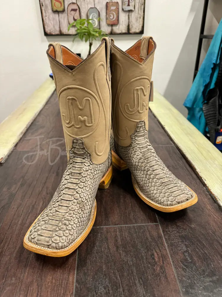 Python - Rustic Mink - 10EE