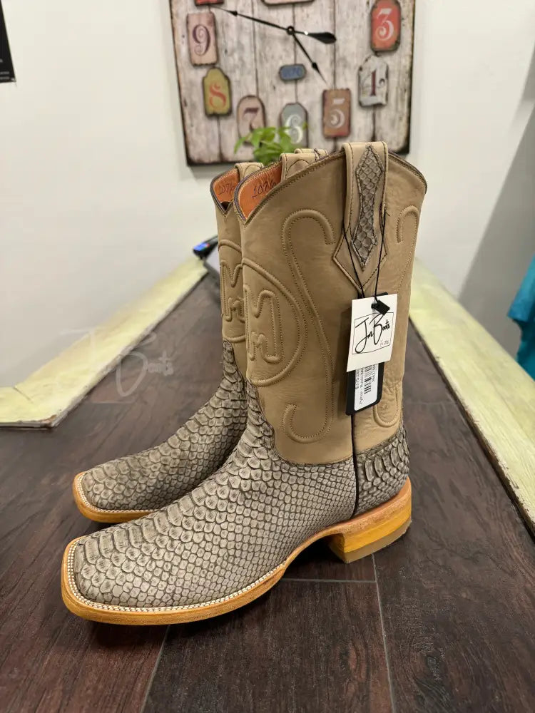 Python - Rustic Mink - 10EE