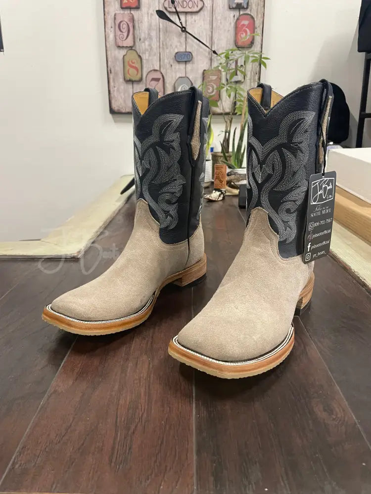 Roughout- Gray - 10.5 EE - Boots
