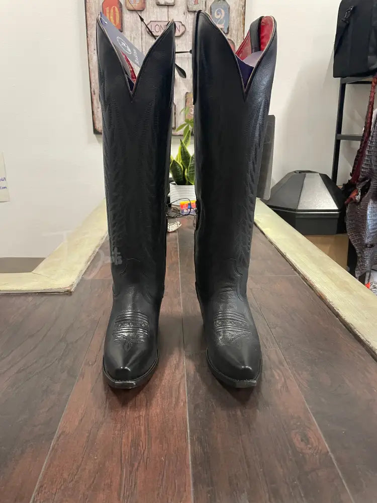 Valentina Tall Snip Toe~ Wide Calf 7 Cowboy boots
