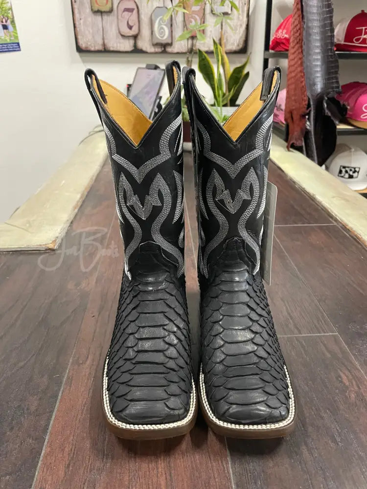 Women’s Python- Matte Black - 8 E